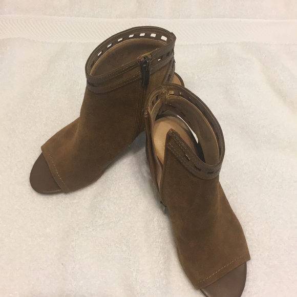 franco sarto sager suede chelsea bootie